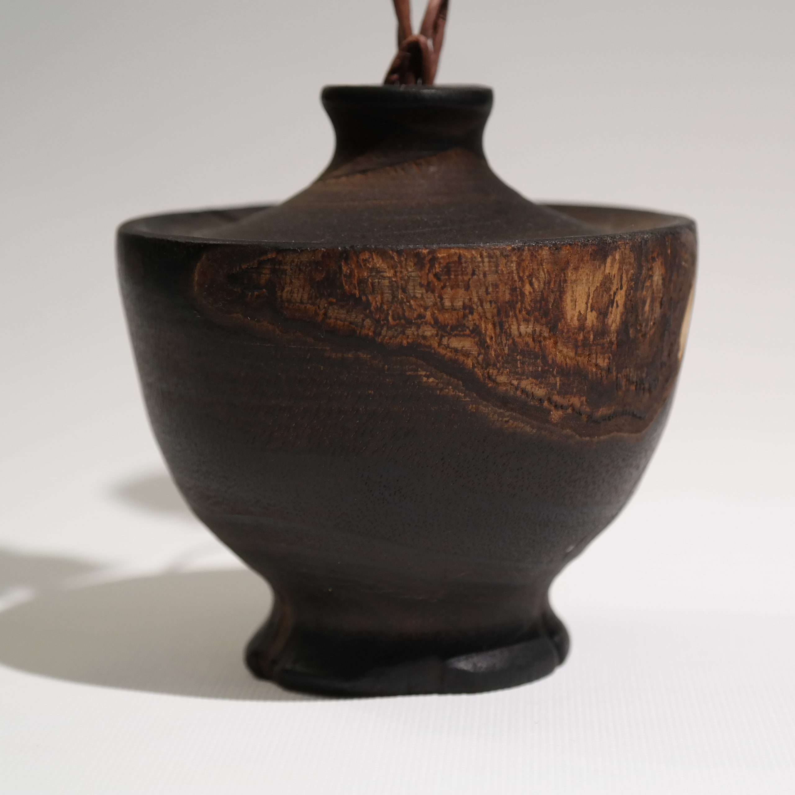 Handmade wooden vase, a rustic, minimalist home decor gift - 图片 6