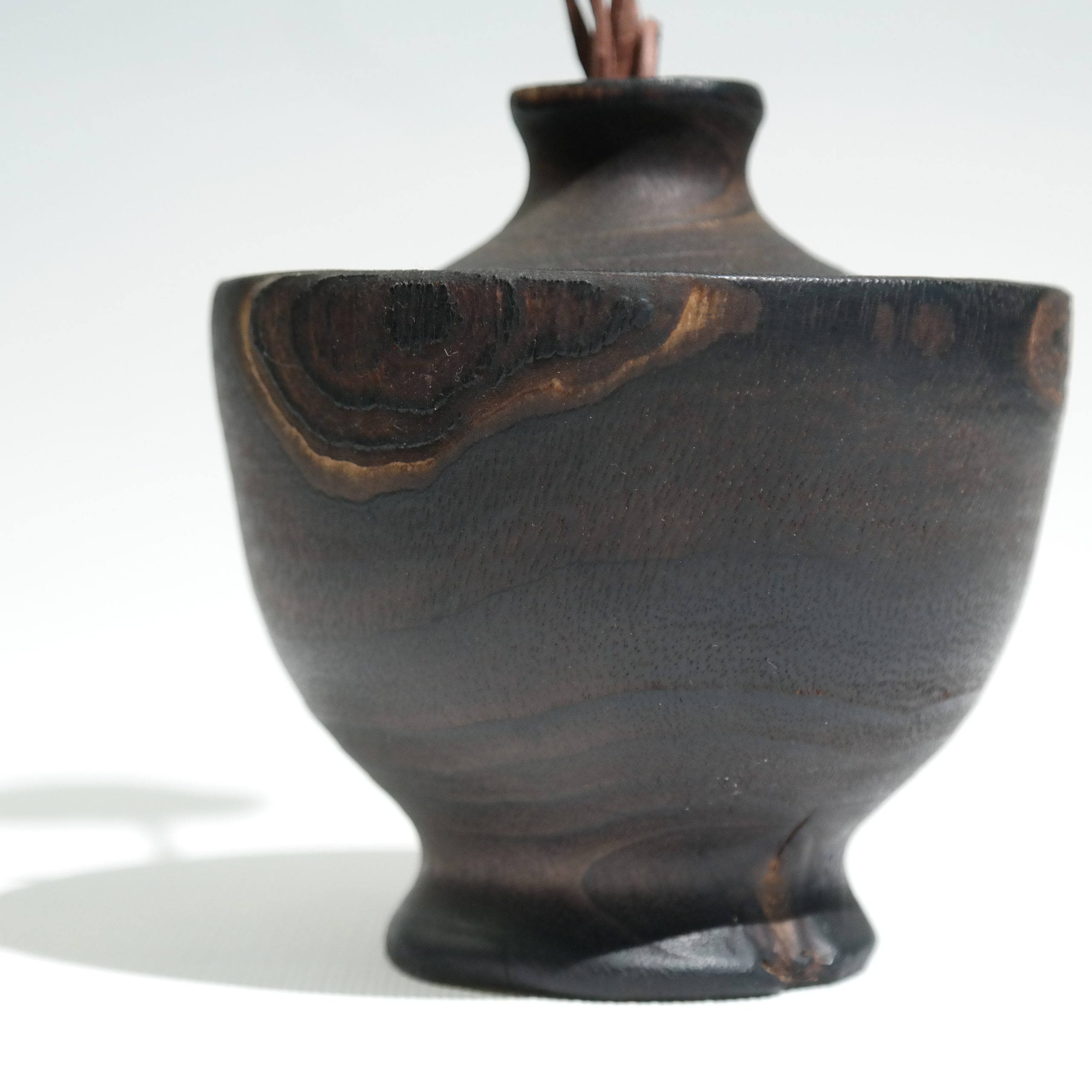 Handmade wooden vase, a rustic, minimalist home decor gift - 图片 4