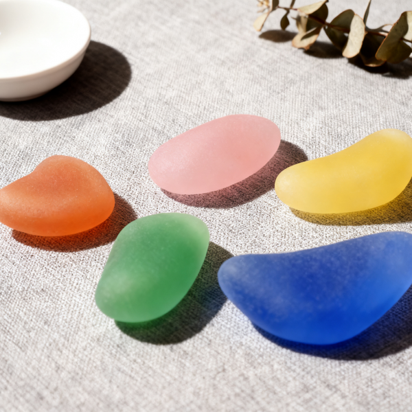 Handmade rainbow cat's eye stone set, natural crystal decoration, spiritual energy healing ornament, collectible gift.